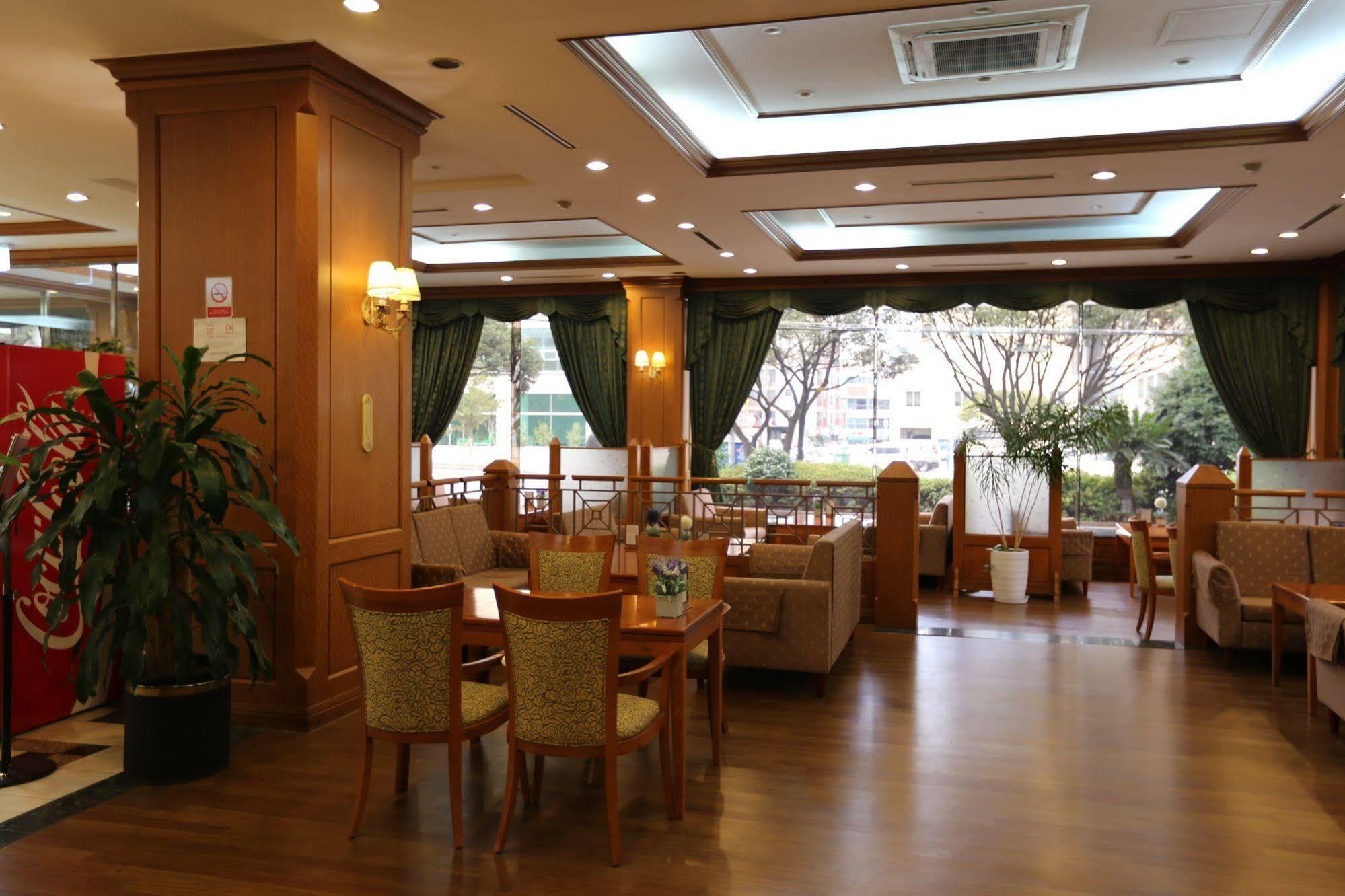 Samhaein Tourist Hotel Czedżu Zewnętrze zdjęcie